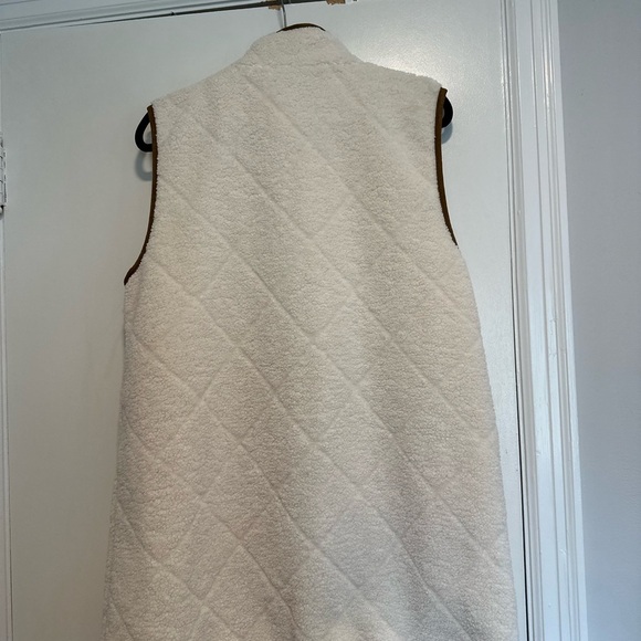 Lauren Ralph Lauren Women’s Large Diamond Quilted.  Faux Fur. Full Zip Long Vest - Picture 12 of 16